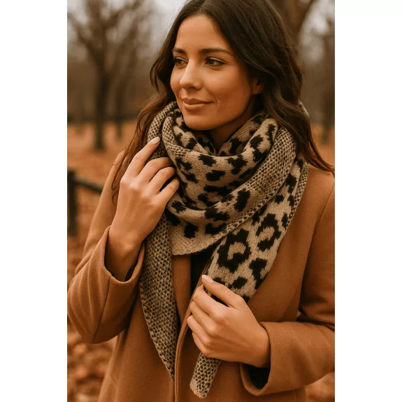Echarpe léopard triangle