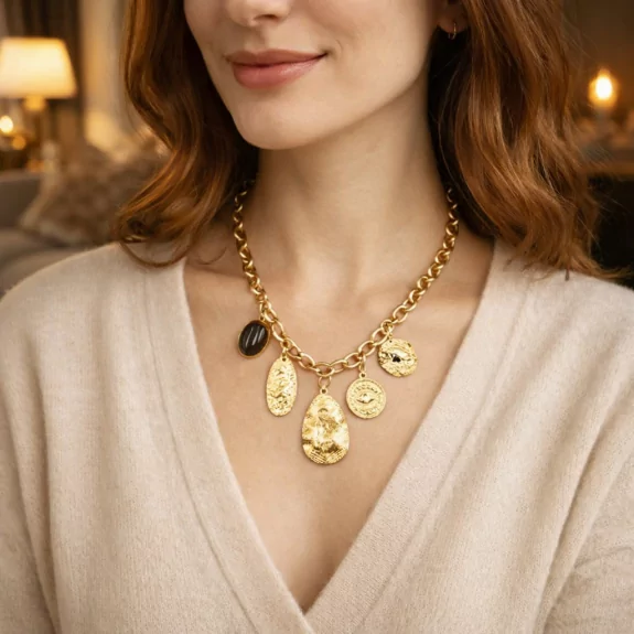 Collier acier avec motif oeil