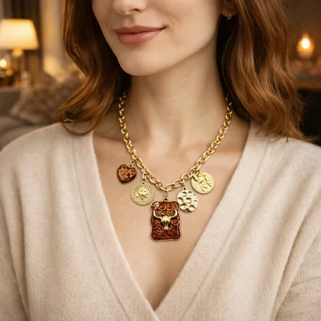 Collier en acier avec pampille motif taureau