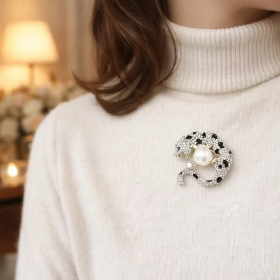 Broches strass - léopard et...