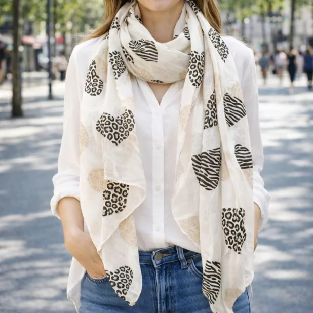 Écharpe Femme Motif Cœur Animal