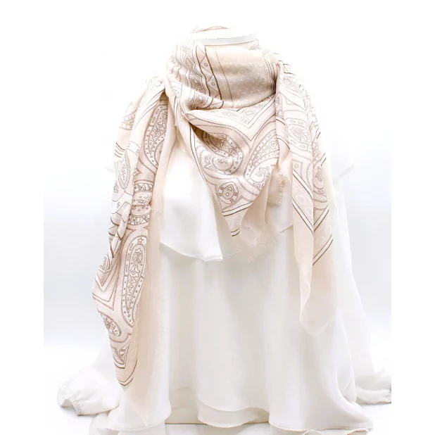 Écharpe carrée à motifs