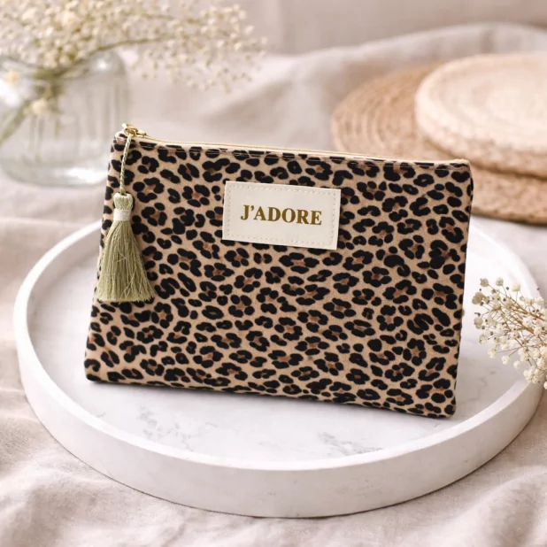 Pochette léopard message « J’adore »