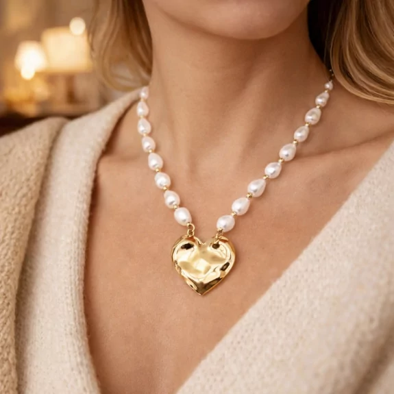 Collier perles et cœur doré