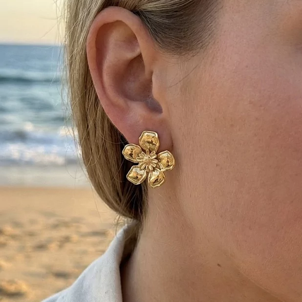 Boucles d’oreilles fleur texturée en acier inoxydable Boucles d’oreilles fleur texturée en acier inoxydable