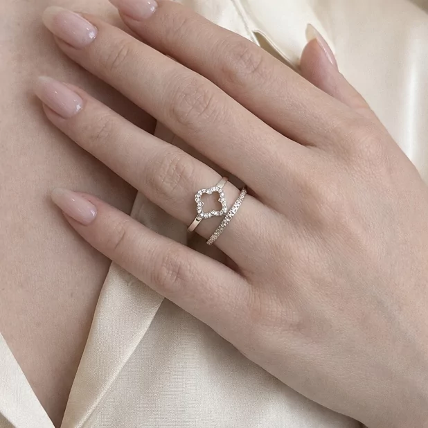 Bague double anneau trèfle strass en acier inoxydable