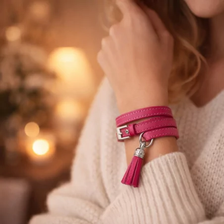 Bracelet en cuir de vachette avec breloque