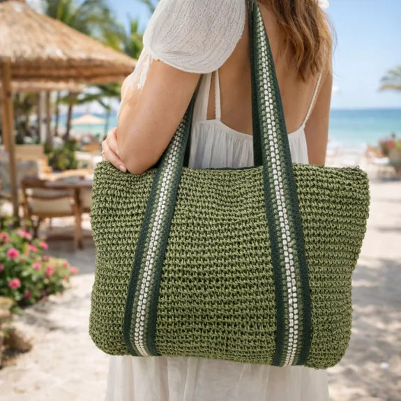 Grand sac tressé en fibre...