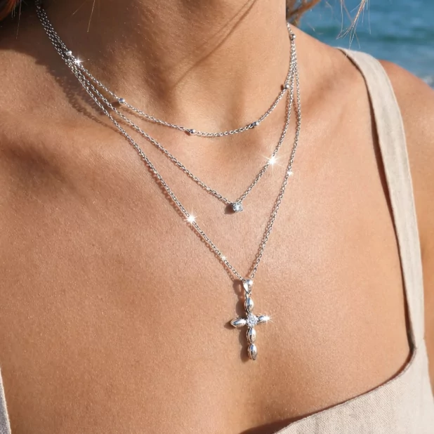 Collier triple rang croix strass en acier – Doré ou Argenté