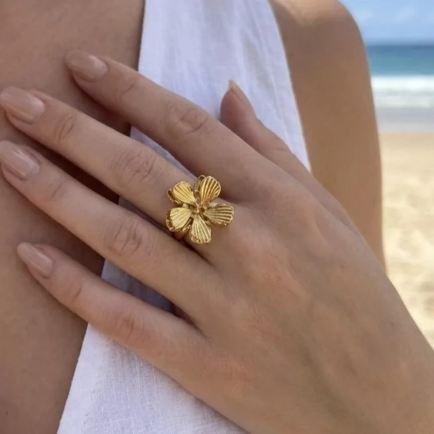 Bague fleur texturée en acier inoxydable – Ajustable Bague fleur texturée en acier inoxydable – Ajustable