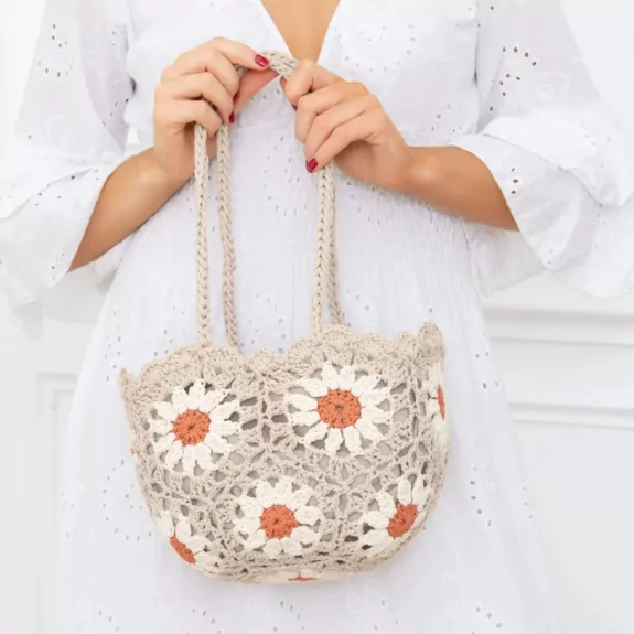 Petit panier crochet à motifs fleurs et pochon