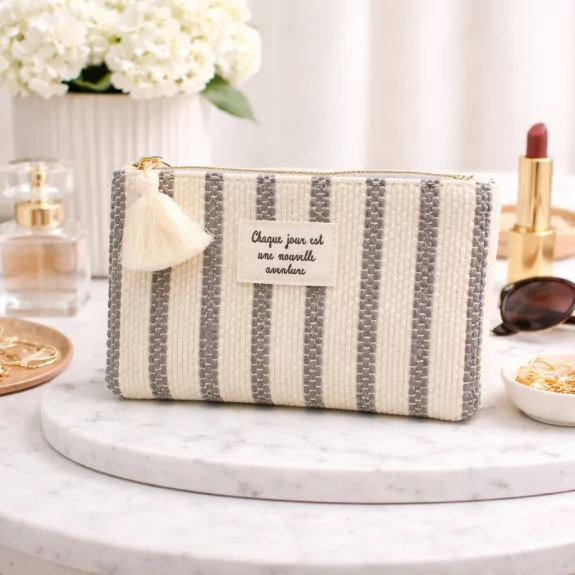 Pochette rayée avec message – Accessoire mode tendance