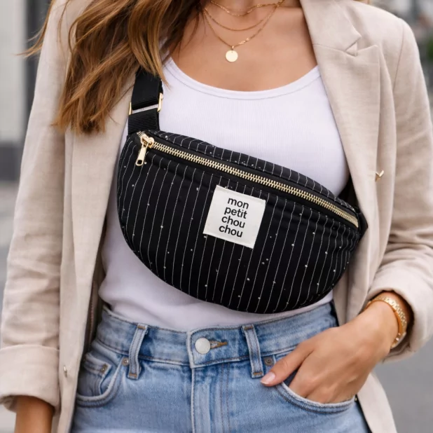 Sac banane matelassé rayures fines – Élégant & intemporel