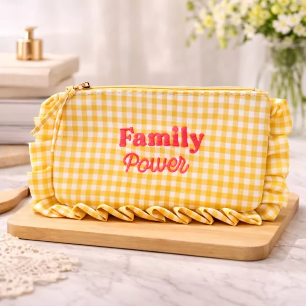 Pochette vichy à message “Family Power” avec volants