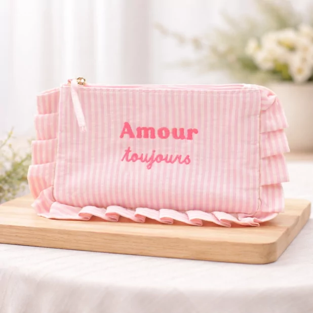Pochette rayée à message “Amour toujours” avec volants