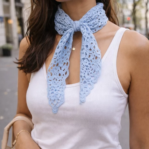 Foulard en crochet dentelle – Élégance bohème et tendance