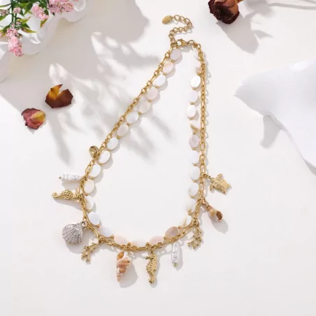 Collier coquillages et breloques mer