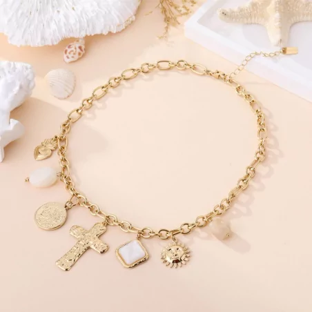 Collier chaîne dorée breloques soleil et croix