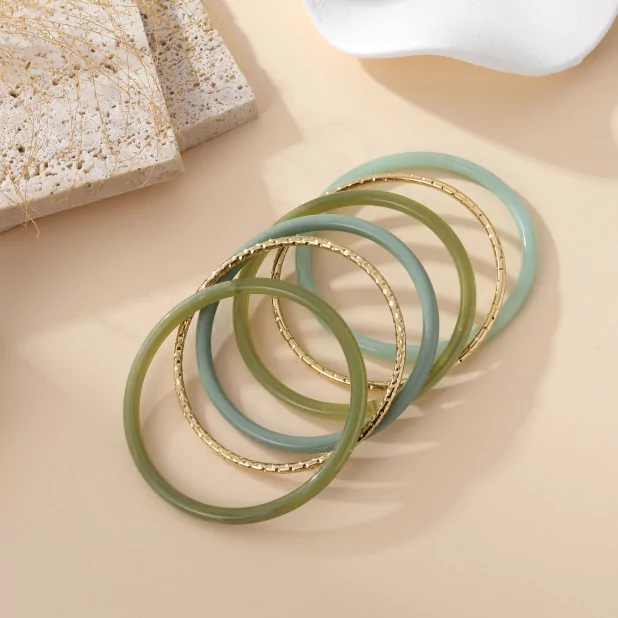 Lot de bracelets joncs en résine et acier inoxydable