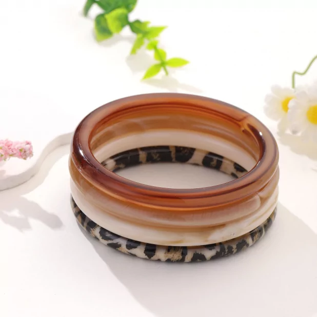 Lot de bracelets joncs en résine – Motif léopard