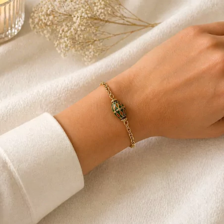 Bracelet chaîne dorée avec perle émaillée