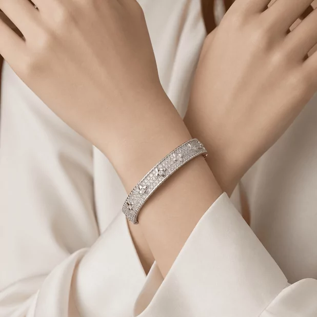 Bracelet manchette en acier – Éclat doré ou argenté