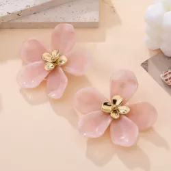 Grosses boucles d’oreilles fleur en résine et acier doré