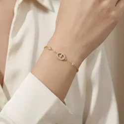 Bracelet chaîne motif luxe avec strass