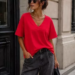 T-shirt Femme Col V – Coupe Ample et Décontractée