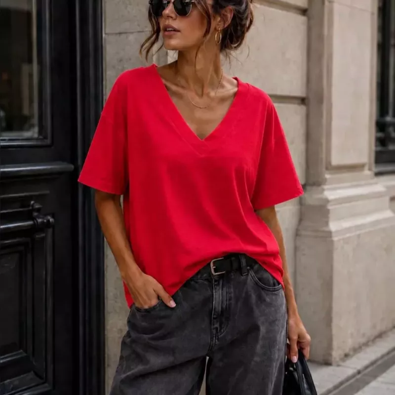 T-shirt Femme Col V – Coupe Ample et Décontractée