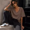 T-shirt Femme Col V – Coupe Ample et Décontractée