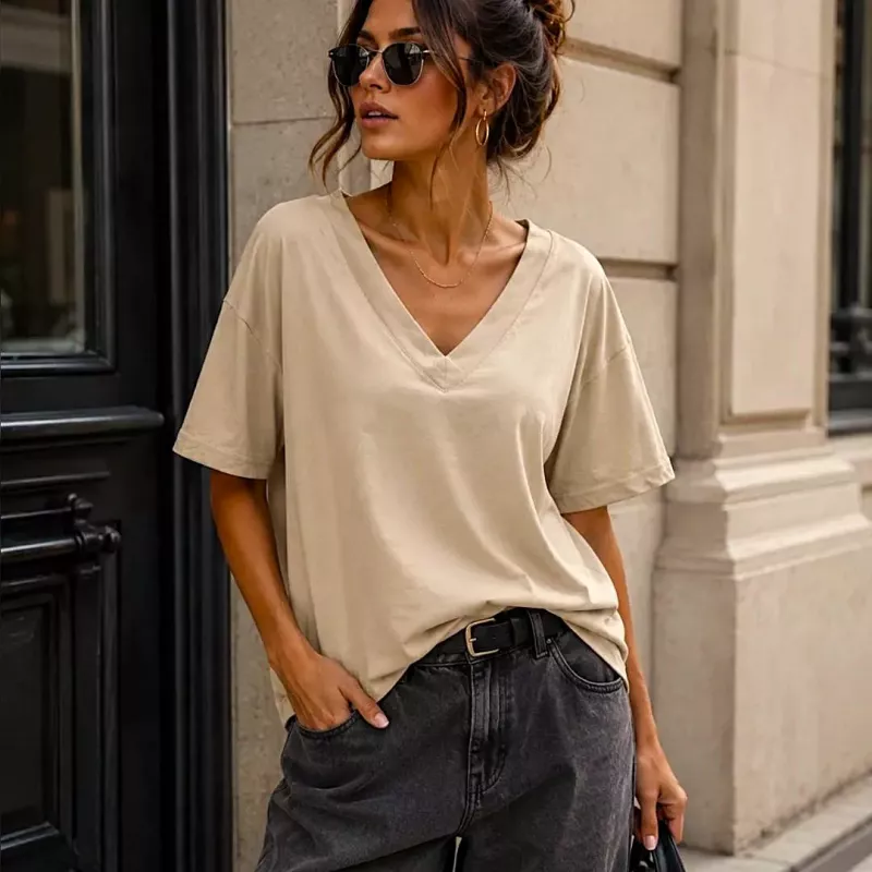 T-shirt Femme Col V – Coupe Ample et Décontractée