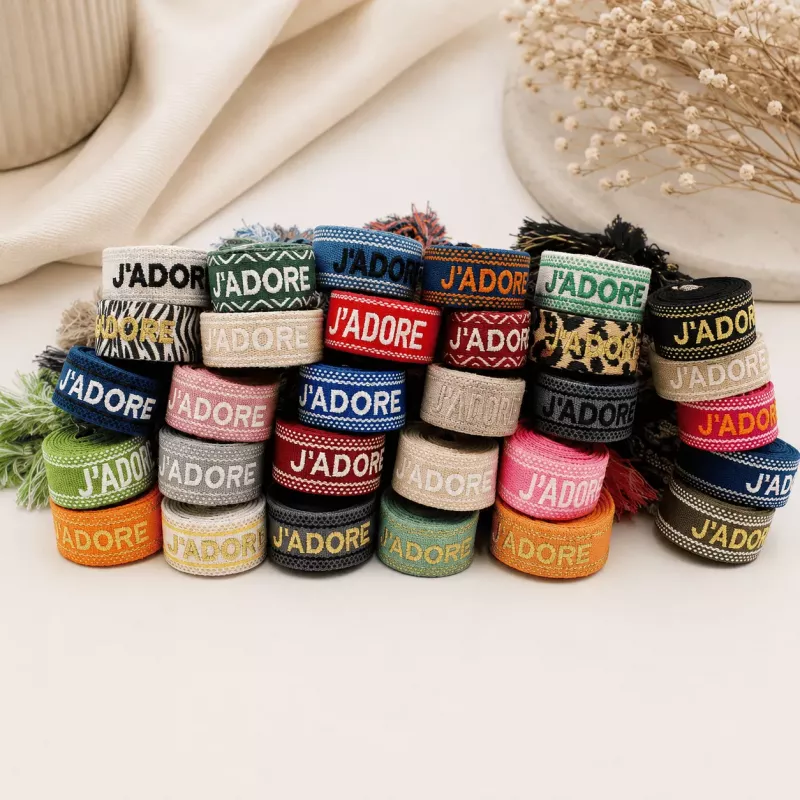 Pack de 40 bracelets J'adore