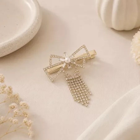 pince à  cheveux avec strass
