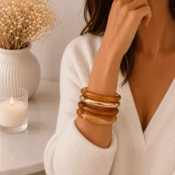 Lot de 4 bracelets joncs résine – Détail doré