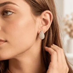 Boucles d’oreilles dorées goutte à strass
