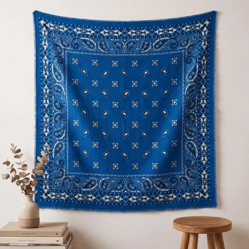 Écharpe carrée motif bandana