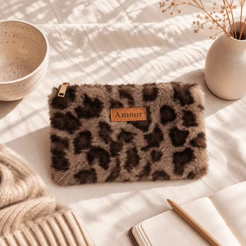 Pochette fausse fourrure motif léopard