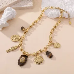Collier doré à breloques & pierres œil de tigre