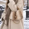 Sac fausse fourrure chaîne dorée 25 × 15 cm | Référence Mode