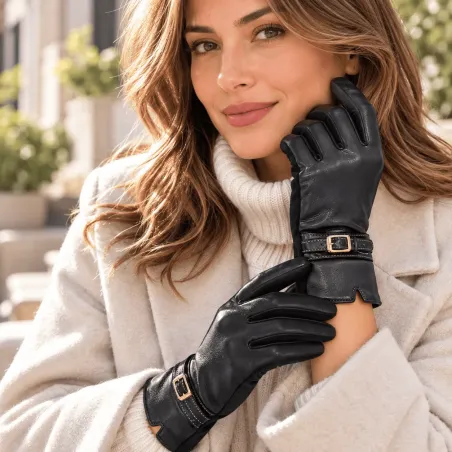 Gants effet cuir avec boucle dorée