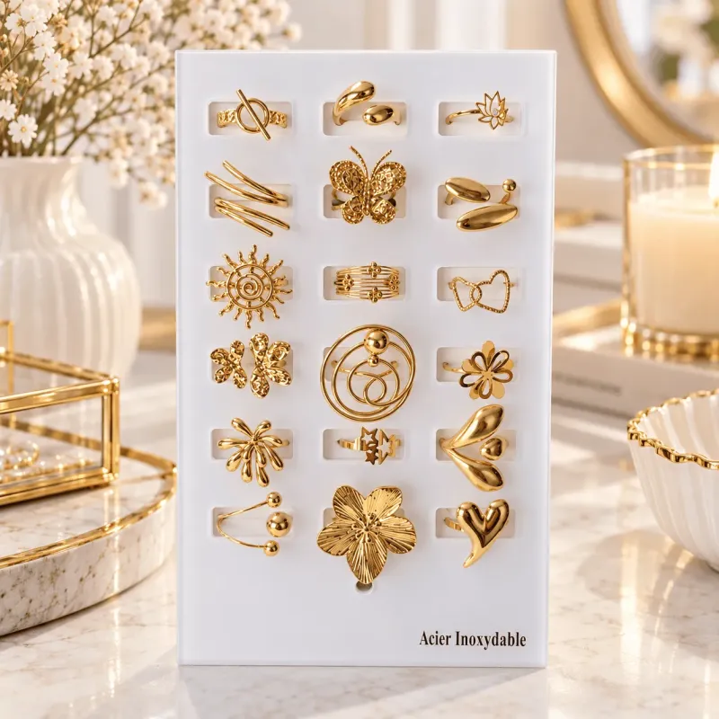 Pack de 18 bagues ajustables en acier inoxydable doré avec présentoir | Grossiste bijoux femme