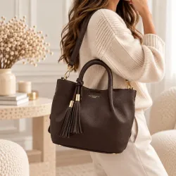 Sac à main avec pompons et bandoulière