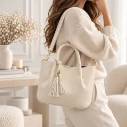 Sac à main avec pompons et bandoulière