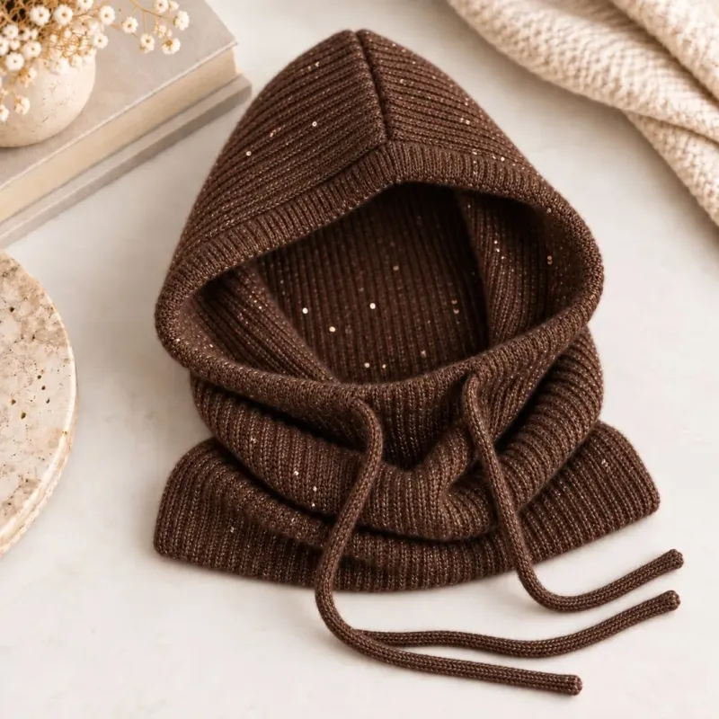 Cagoule à paillettes avec cordons