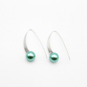 Boucle d'oreille pendante perle vert turquoise