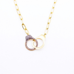 Collier tendance menotte acier et strass parme